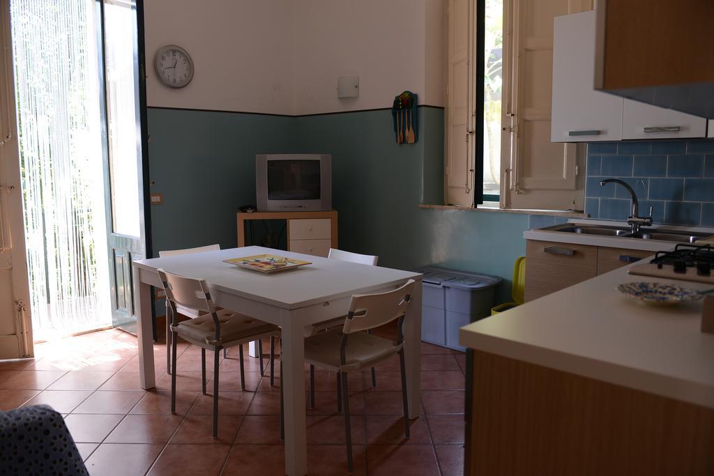 Scatitti House Zafferana Etnea Quarto foto